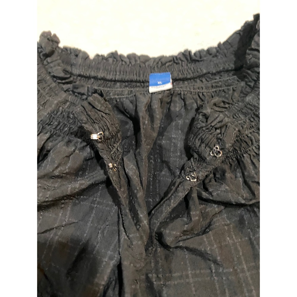 Old Navy Womens XL Black Plaid Smocked Ruffle Neck Pleated Sleeve Blouse Top - Picture 8 of 8